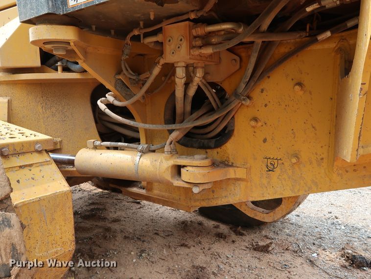 image for item DG3494 2011 John Deere 672GP motor grader