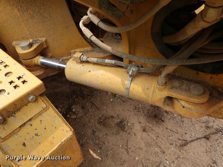 image for item DG3494 2011 John Deere 672GP motor grader