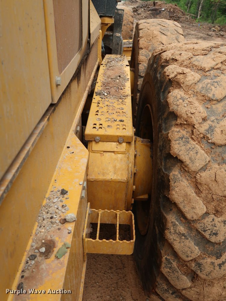 image for item DG3494 2011 John Deere 672GP motor grader