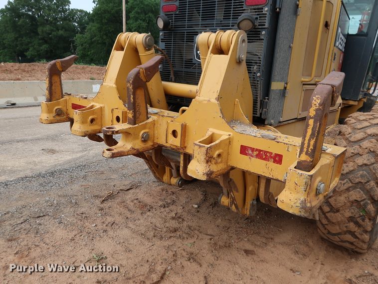 image for item DG3494 2011 John Deere 672GP motor grader