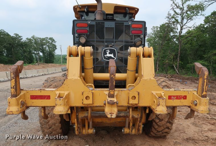 image for item DG3494 2011 John Deere 672GP motor grader