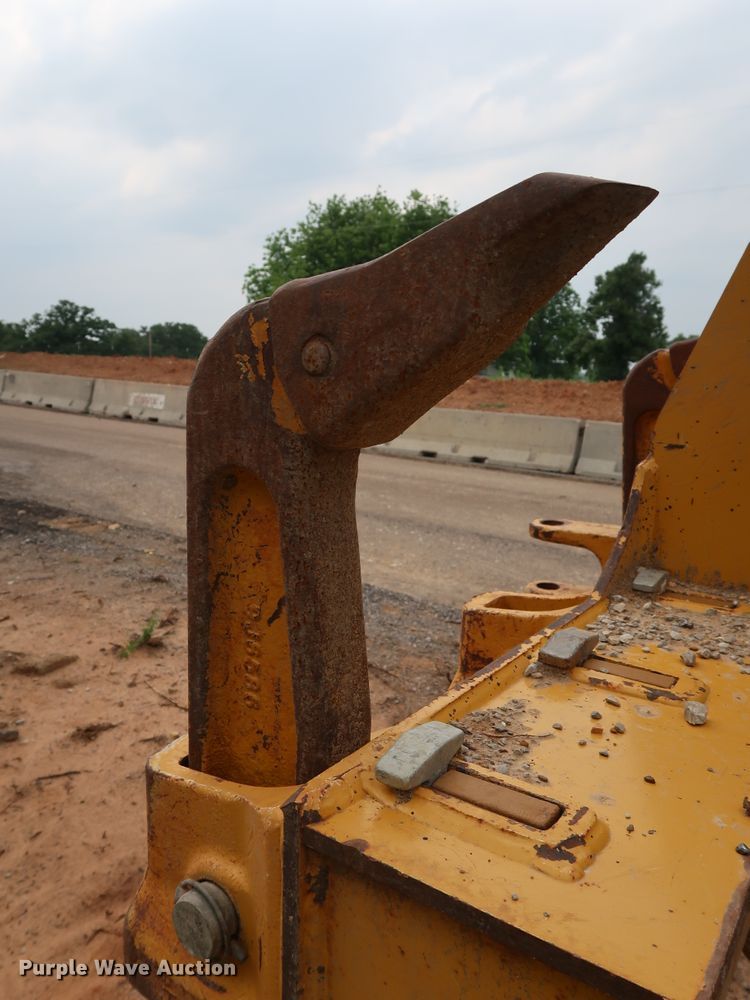 image for item DG3494 2011 John Deere 672GP motor grader