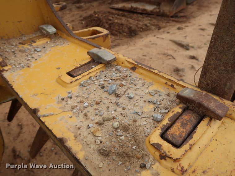 image for item DG3494 2011 John Deere 672GP motor grader