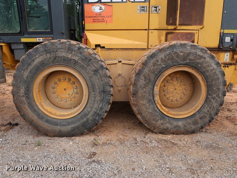 image for item DG3494 2011 John Deere 672GP motor grader