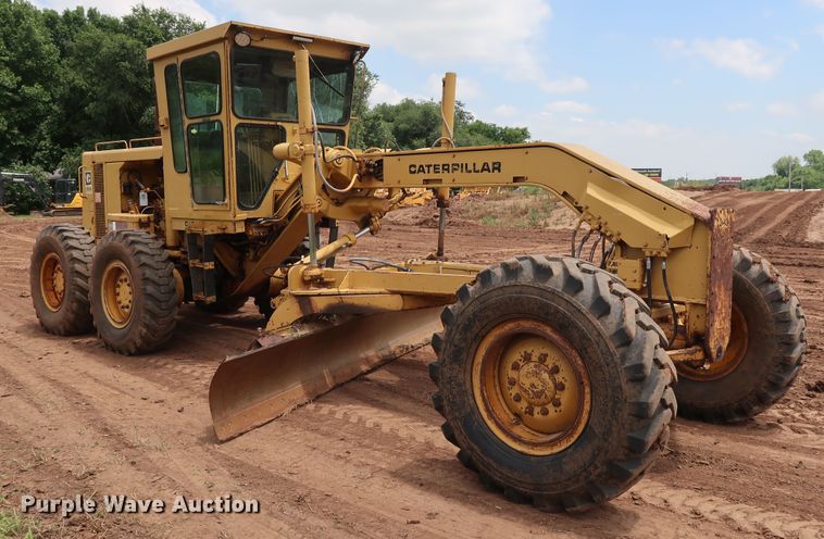 image for item DG4013 1982 Caterpillar 12G motor grader