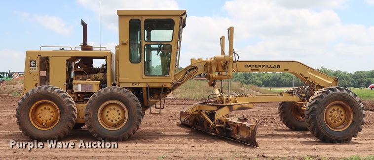 image for item DG4013 1982 Caterpillar 12G motor grader