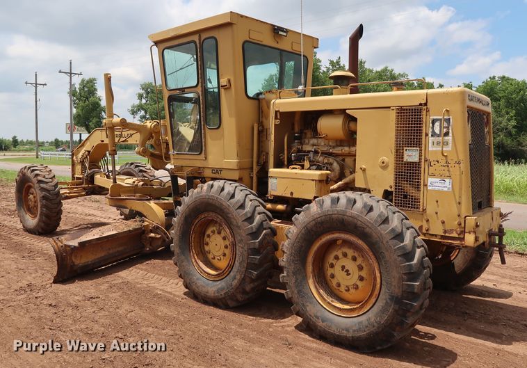 image for item DG4013 1982 Caterpillar 12G motor grader