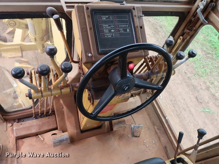 image for item DG4013 1982 Caterpillar 12G motor grader