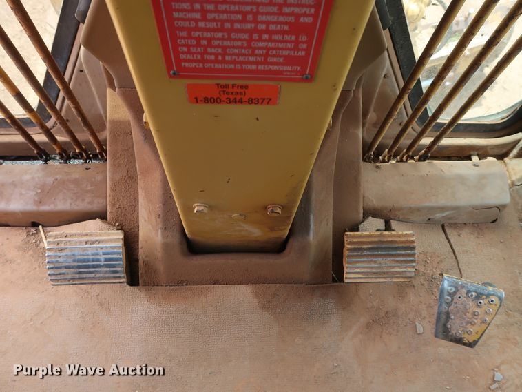 image for item DG4013 1982 Caterpillar 12G motor grader