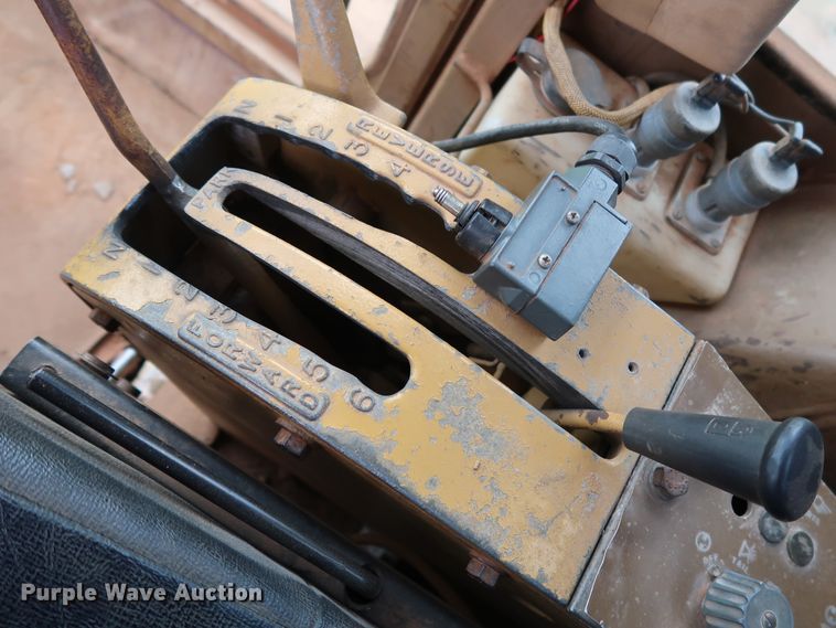 image for item DG4013 1982 Caterpillar 12G motor grader