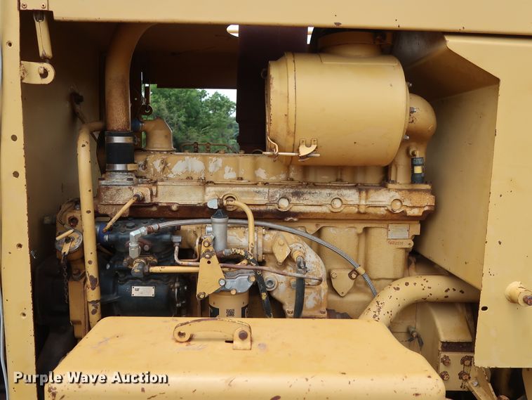 image for item DG4013 1982 Caterpillar 12G motor grader