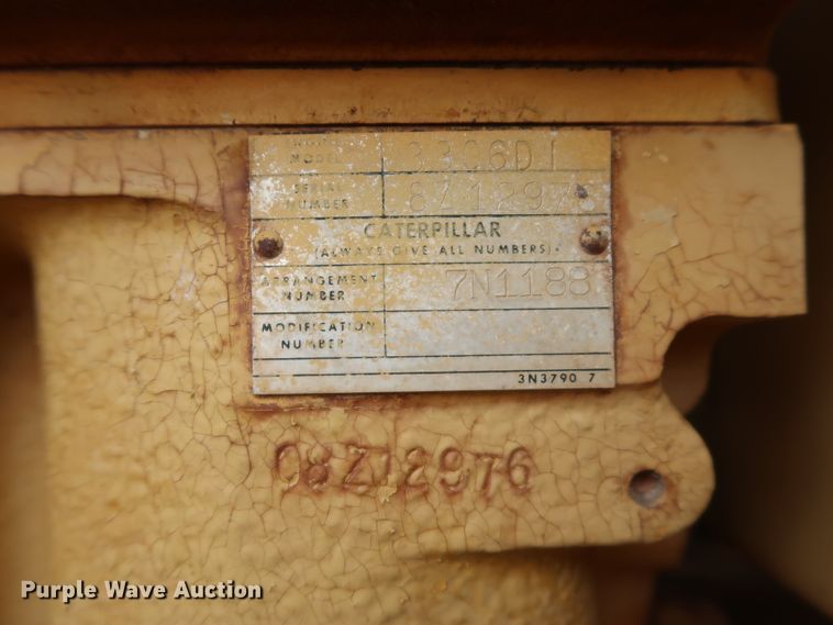 image for item DG4013 1982 Caterpillar 12G motor grader