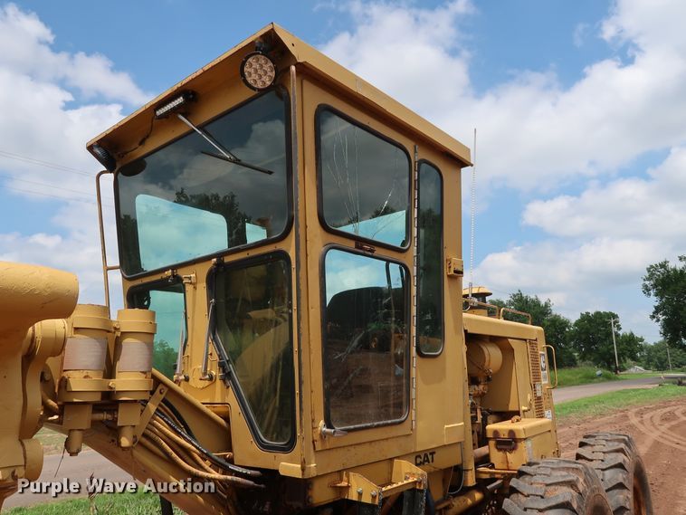 image for item DG4013 1982 Caterpillar 12G motor grader