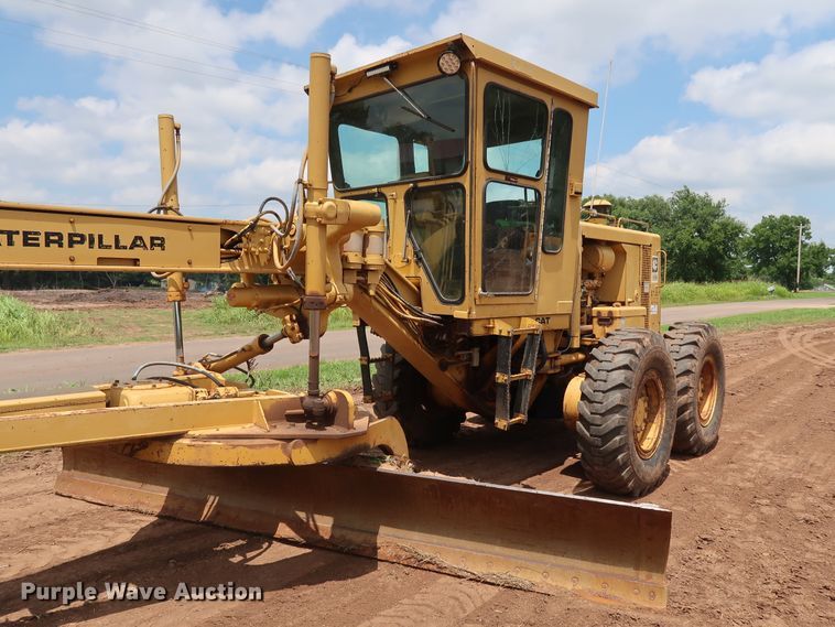 image for item DG4013 1982 Caterpillar 12G motor grader