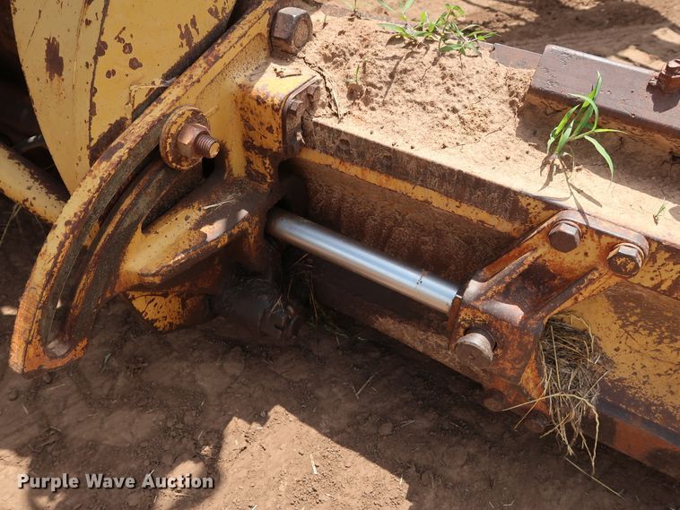 image for item DG4013 1982 Caterpillar 12G motor grader