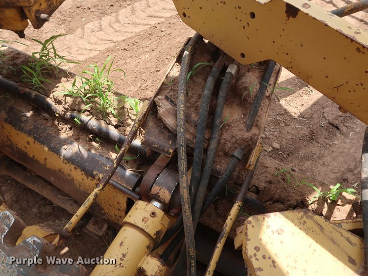 image for item DG4013 1982 Caterpillar 12G motor grader