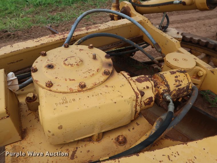 image for item DG4013 1982 Caterpillar 12G motor grader