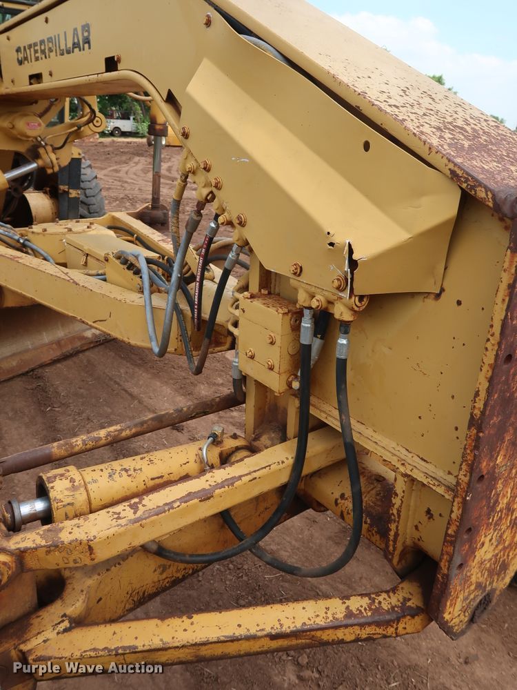 image for item DG4013 1982 Caterpillar 12G motor grader