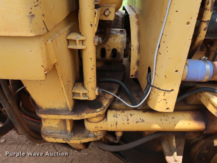 image for item DG4013 1982 Caterpillar 12G motor grader