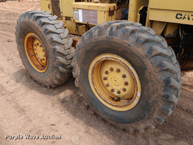 image for item DG4013 1982 Caterpillar 12G motor grader