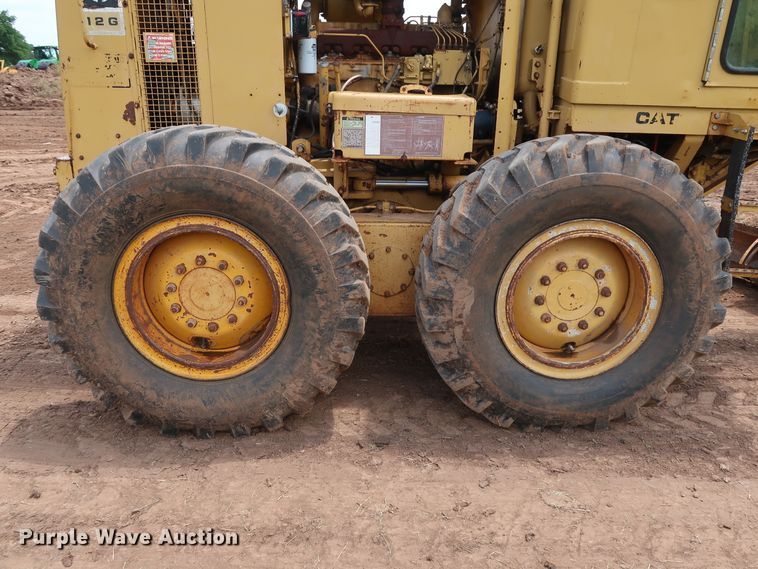 image for item DG4013 1982 Caterpillar 12G motor grader