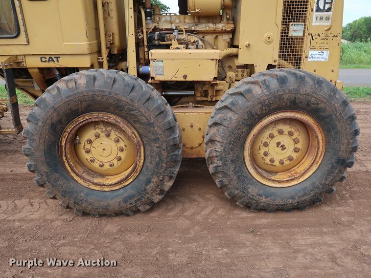 image for item DG4013 1982 Caterpillar 12G motor grader