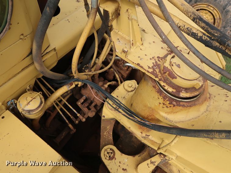 image for item DG4016 1989 Fiat-Allis S161A2T water wagon