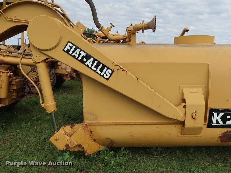 image for item DG4016 1989 Fiat-Allis S161A2T water wagon