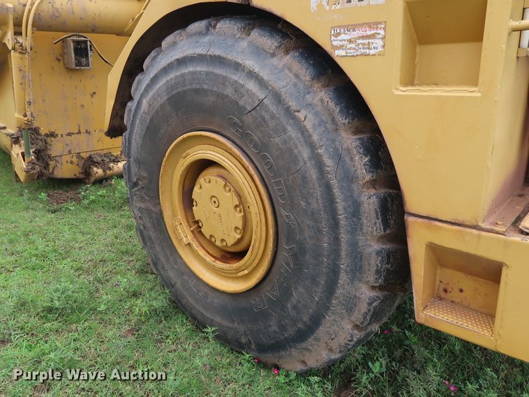 image for item DG4016 1989 Fiat-Allis S161A2T water wagon