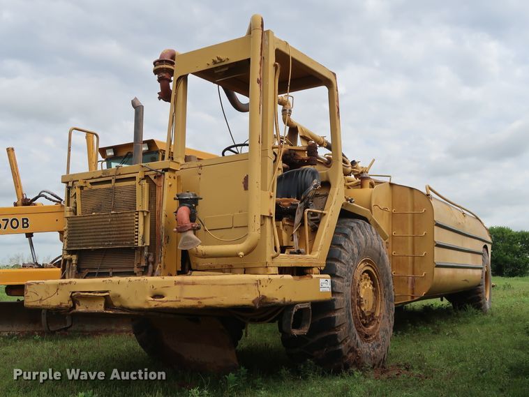 image for item DG4017 Caterpillar 613C water wagon