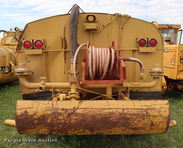 image for item DG4017 Caterpillar 613C water wagon