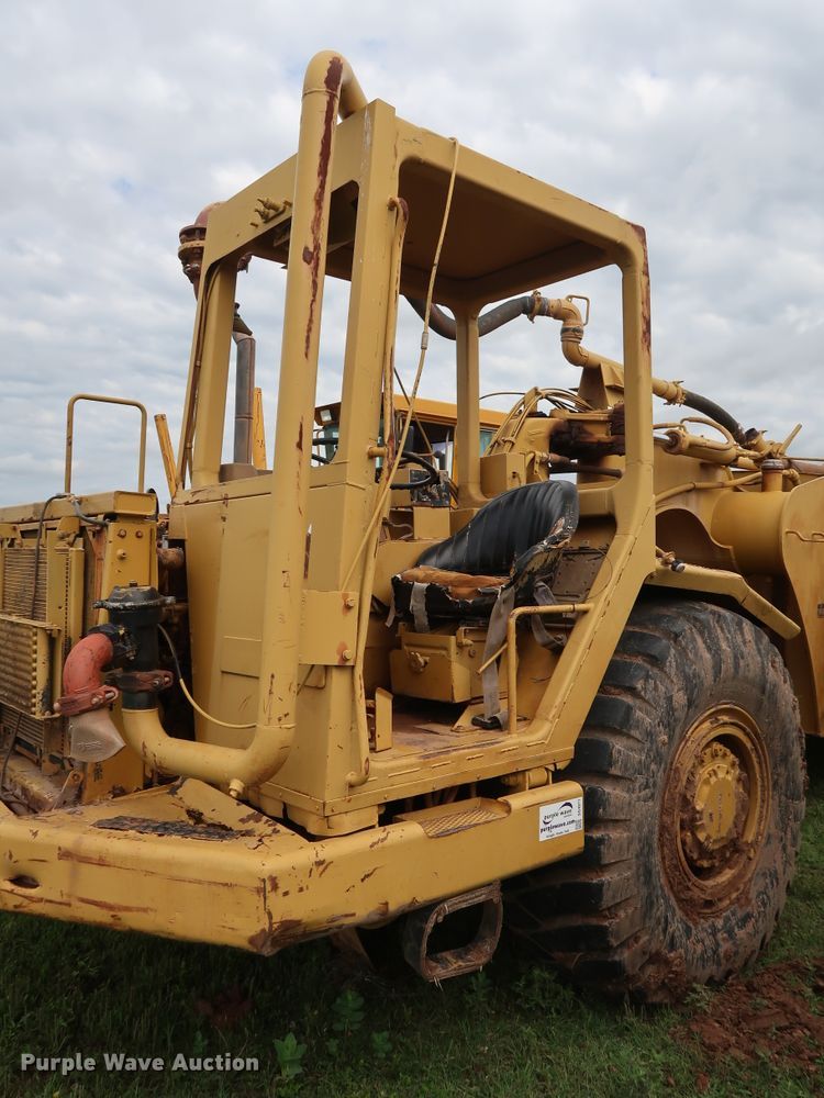 image for item DG4017 Caterpillar 613C water wagon