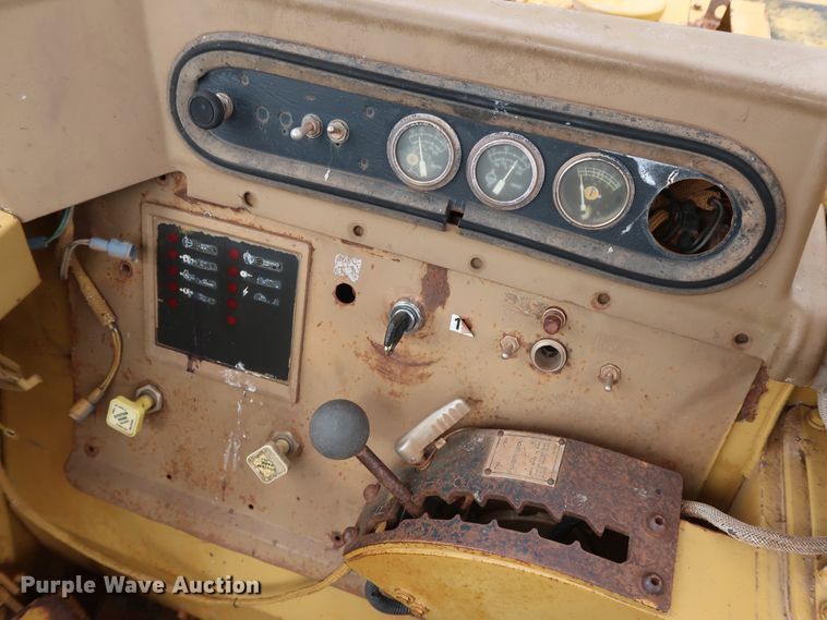 image for item DG4017 Caterpillar 613C water wagon