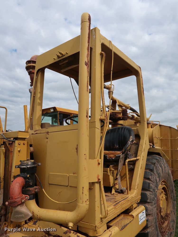 image for item DG4017 Caterpillar 613C water wagon