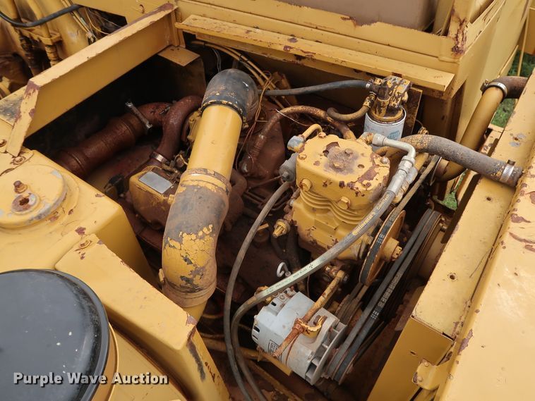 image for item DG4017 Caterpillar 613C water wagon