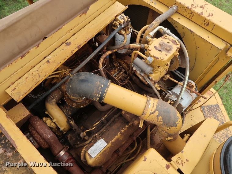 image for item DG4017 Caterpillar 613C water wagon