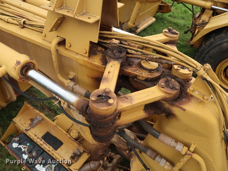 image for item DG4017 Caterpillar 613C water wagon