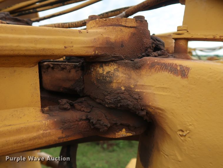 image for item DG4017 Caterpillar 613C water wagon