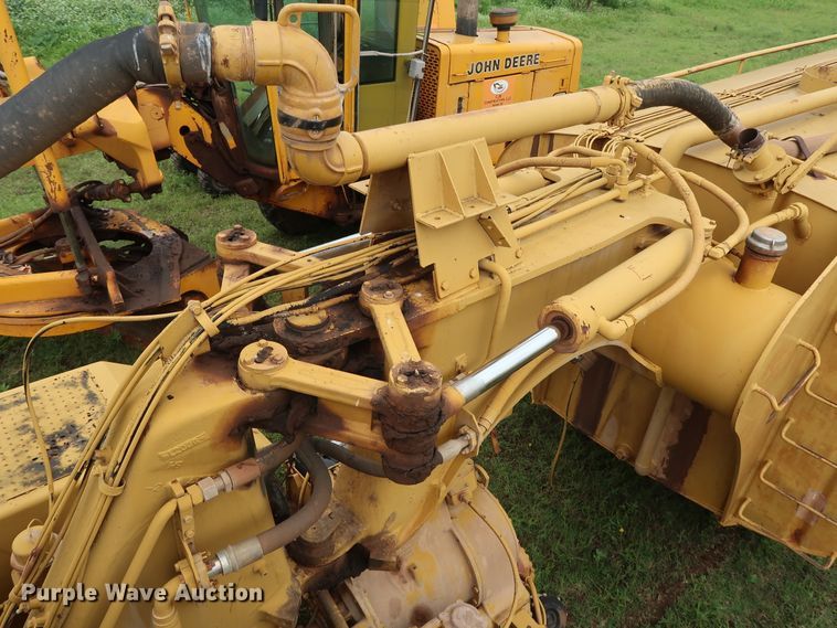 image for item DG4017 Caterpillar 613C water wagon