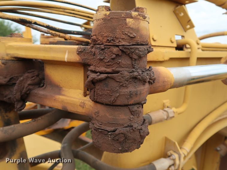 image for item DG4017 Caterpillar 613C water wagon