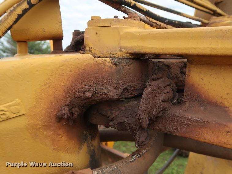 image for item DG4017 Caterpillar 613C water wagon