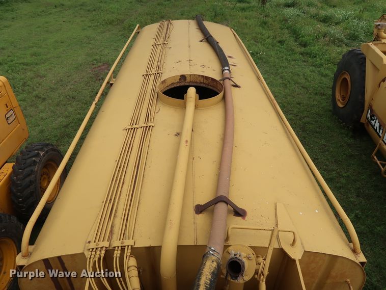 image for item DG4017 Caterpillar 613C water wagon