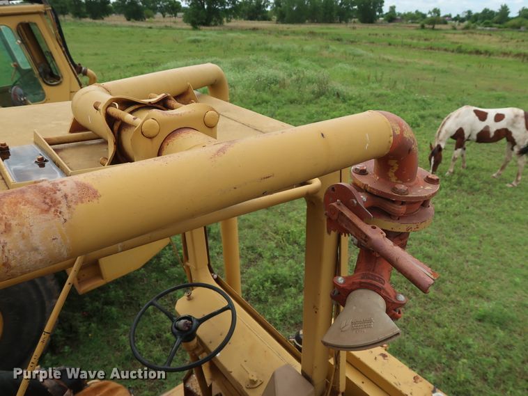 image for item DG4017 Caterpillar 613C water wagon