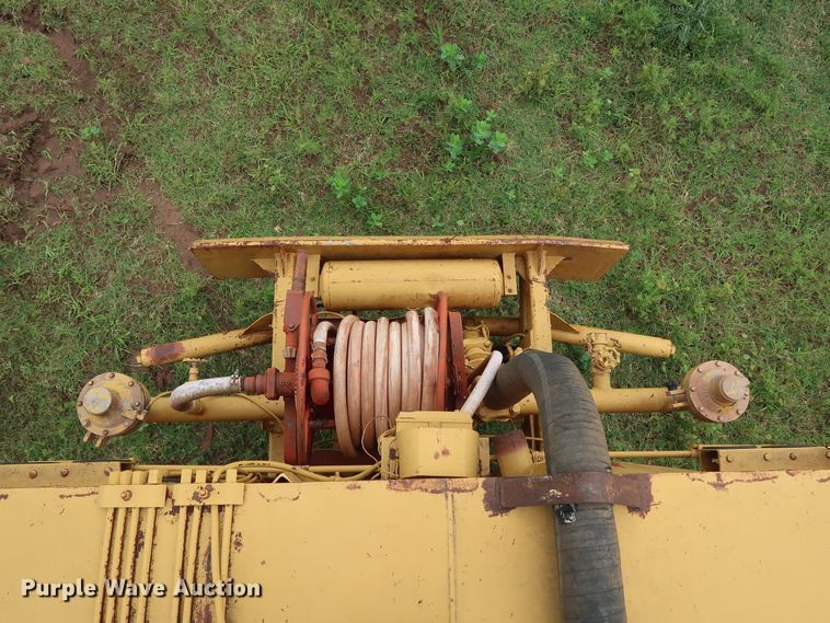 image for item DG4017 Caterpillar 613C water wagon