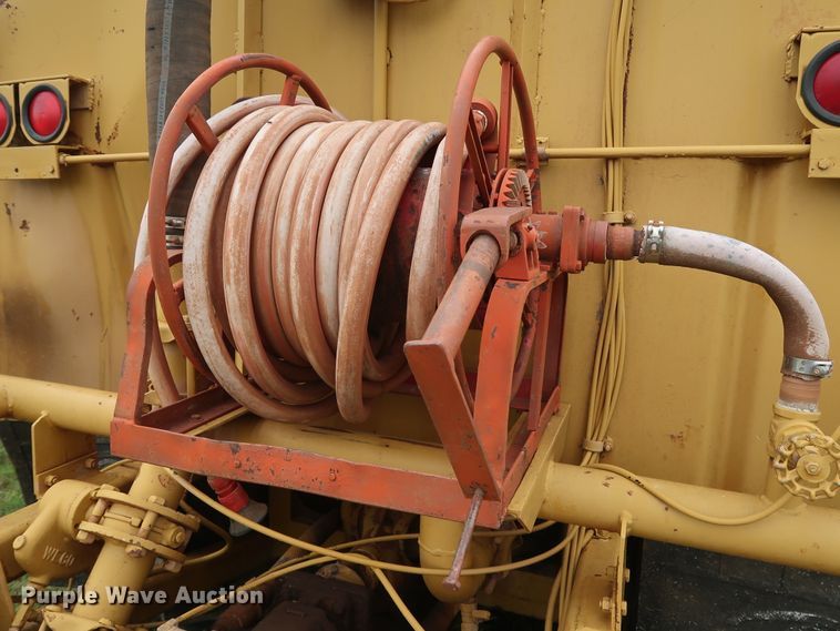 image for item DG4017 Caterpillar 613C water wagon