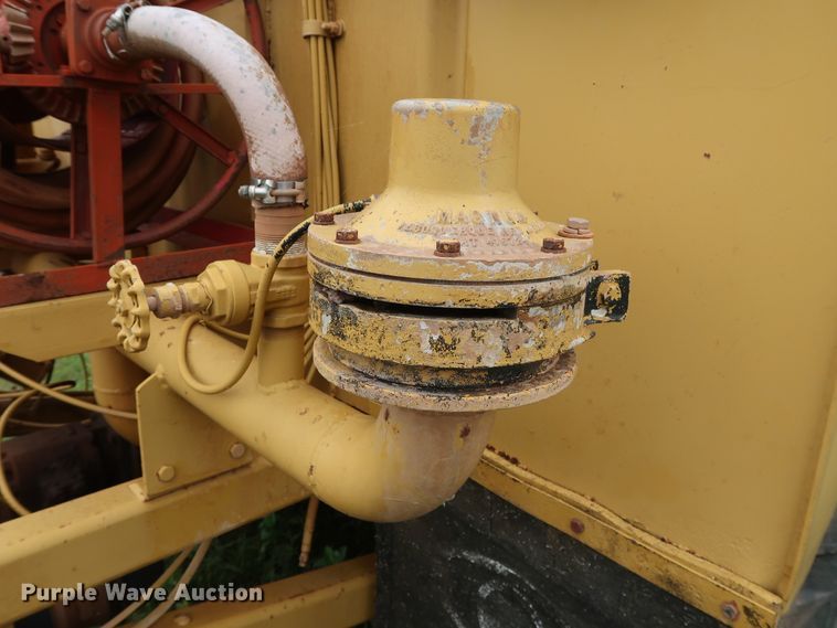 image for item DG4017 Caterpillar 613C water wagon