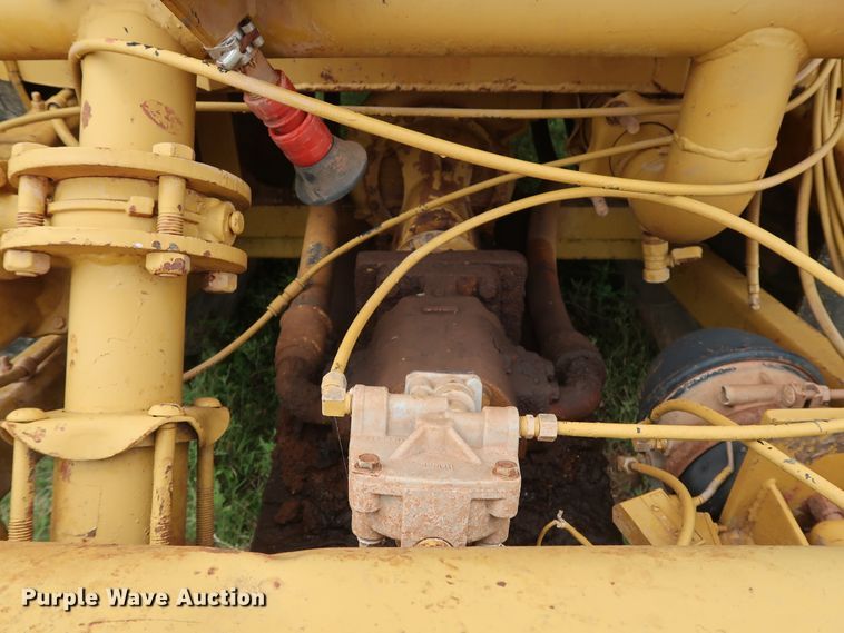 image for item DG4017 Caterpillar 613C water wagon