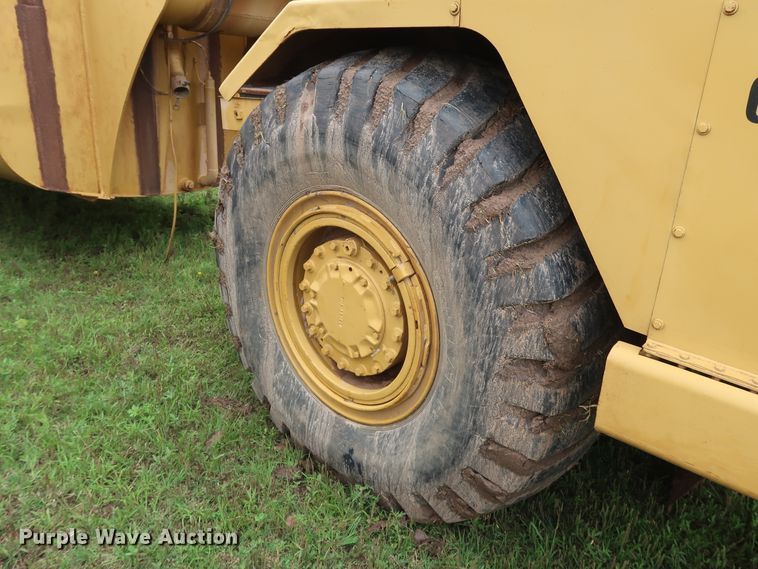 image for item DG4017 Caterpillar 613C water wagon