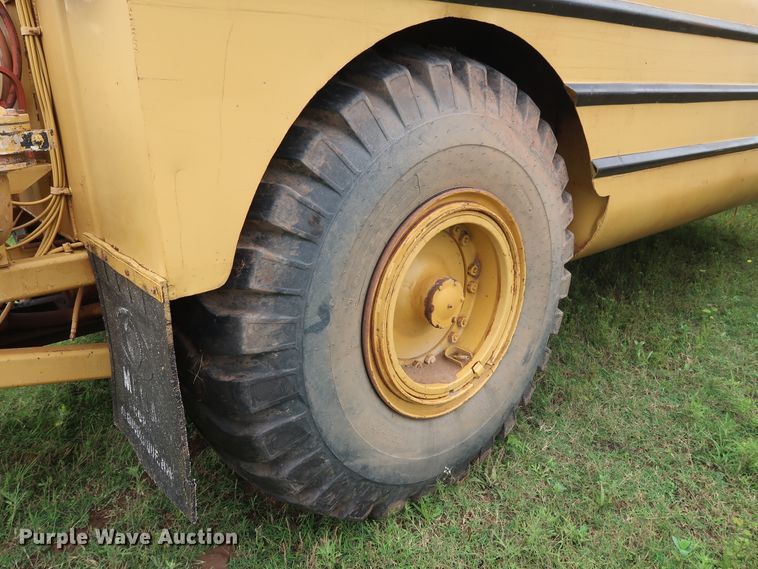 image for item DG4017 Caterpillar 613C water wagon