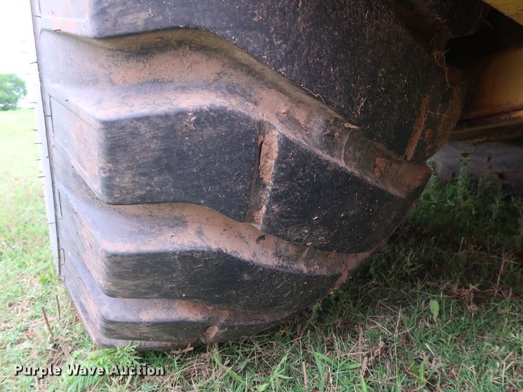 image for item DG4017 Caterpillar 613C water wagon